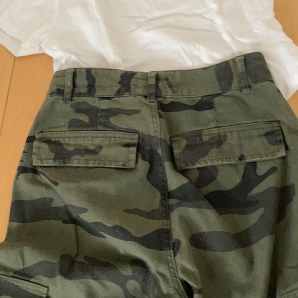 Aritzia Pants - TNA Erving Camo Pant